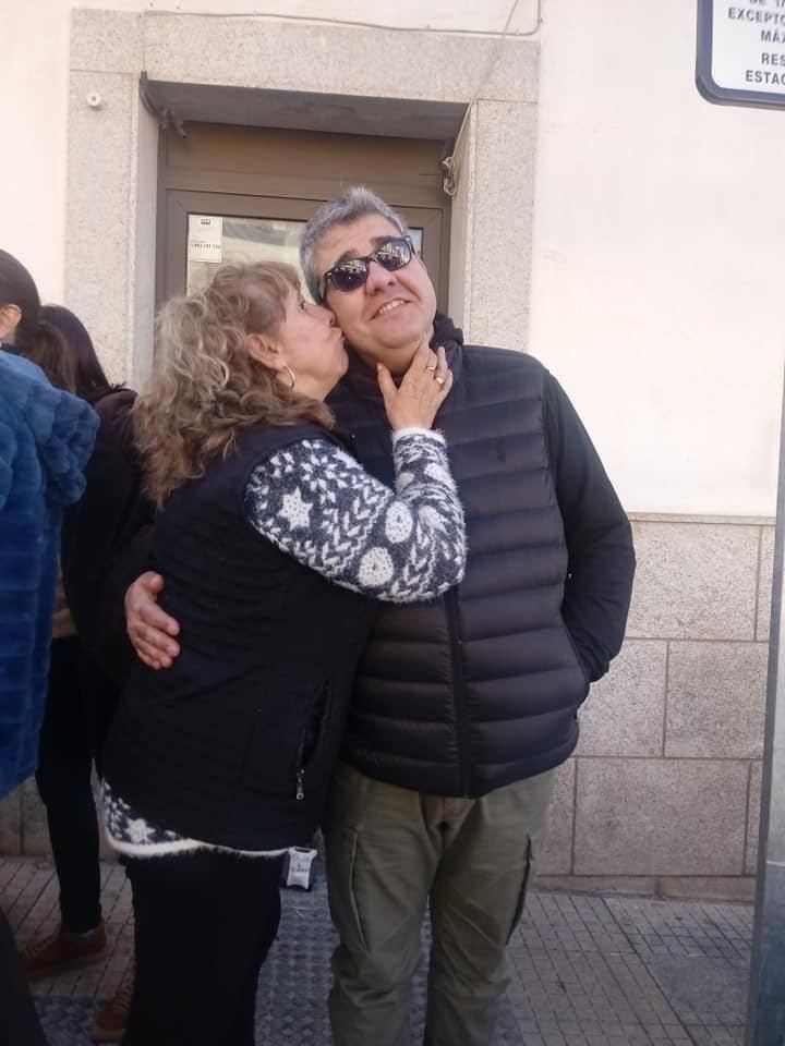 Caceres noche: 'Flo' y la oreja de la señorita Nieves