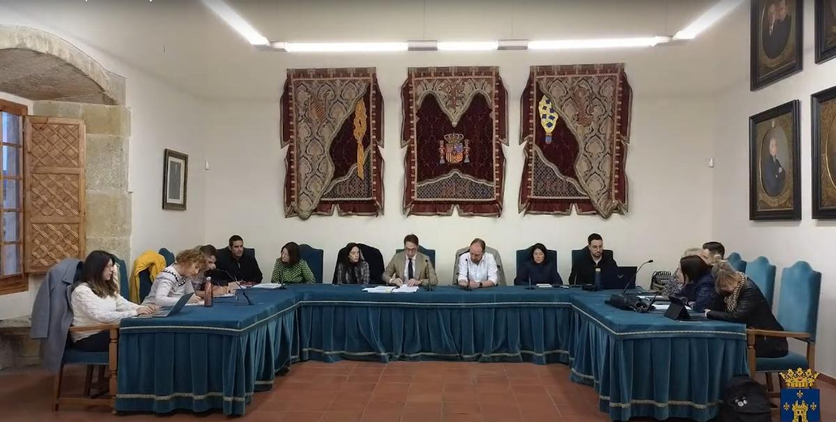 El pleno de Onil, en una imagen de archivo