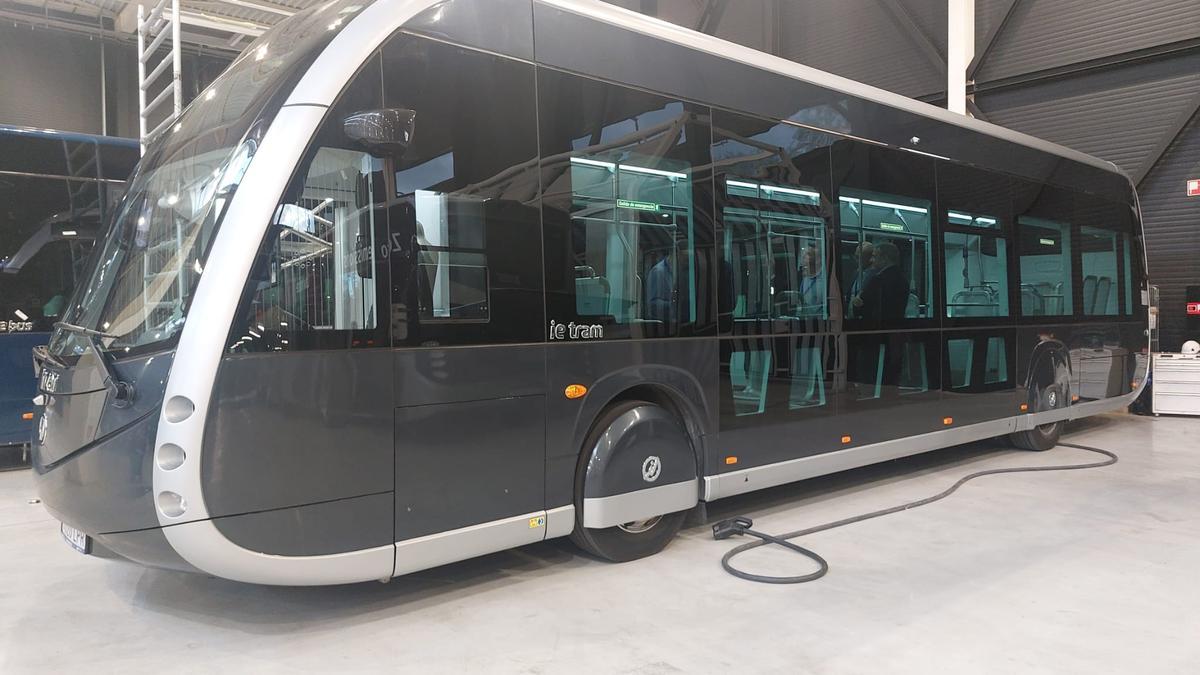 Imagen de uno de los doce buses eléctricos.