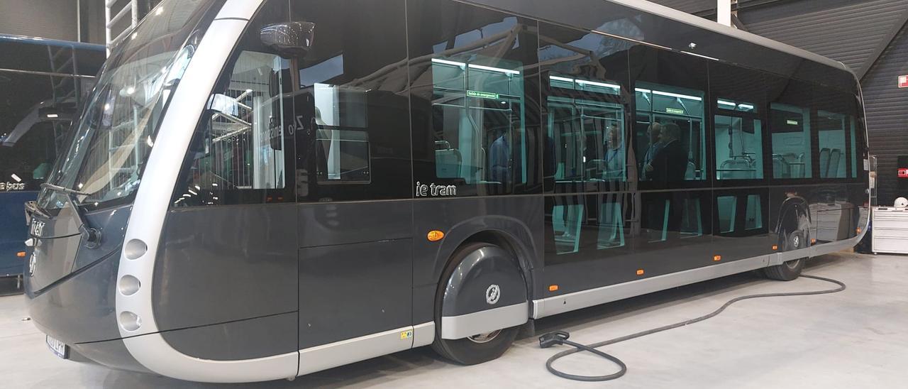 Imagen de uno de los doce buses eléctricos.