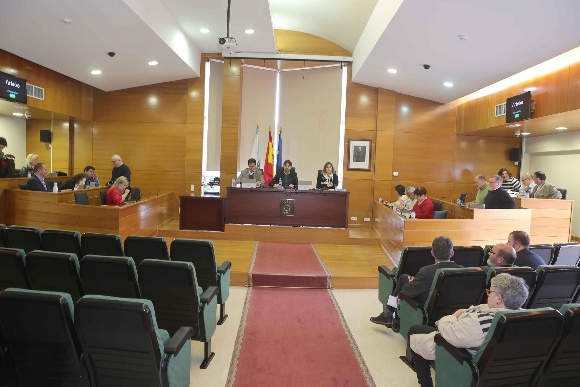 Martín Seco toma posesión como concejal del PSOE en Arteixo