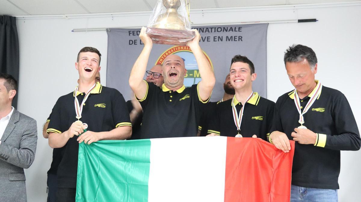 Los italianos del ASD Lenza Emiliana Tubertini, flamantes campeones del mundo.