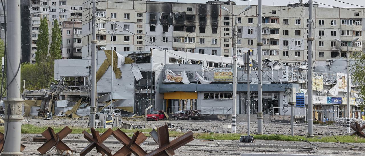 La contra ofensiva ucraniana en Járkov empuja a las tropas rusas hacia la frontera.