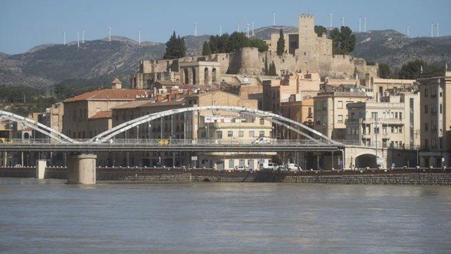 Hallado un cadáver con dos tiros en la espalda y con extremidades amputadas en el río Ebro