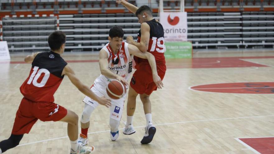 El Corinto Gijón busca base tras dar la baja a Dimitrios