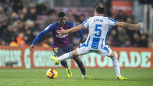 Dembélé sortea a Silva en el Barça-Leganés en el Camp Nou.