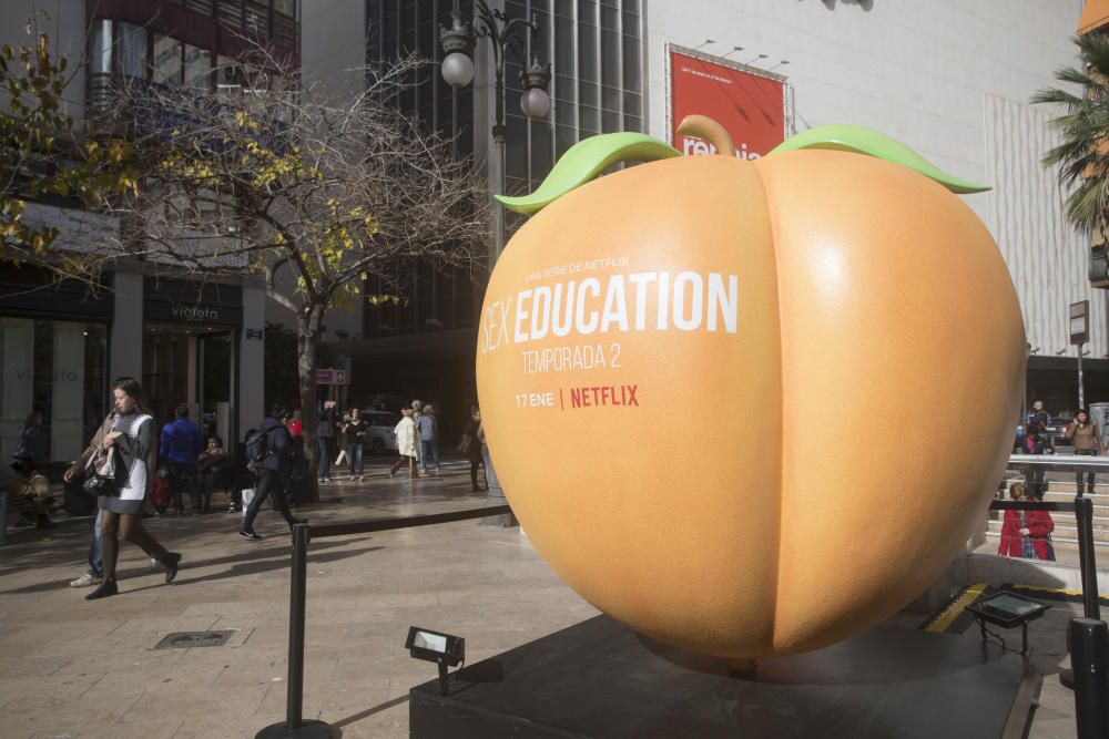 La llamativa publicidad de 'Sex Education' en València