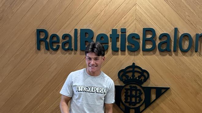 Oficial: Fran García, segundo fichaje confirmado del Betis tras pasar reconocimiento médico