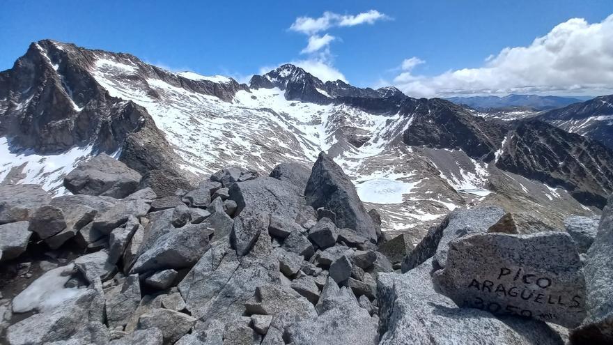 Una ventana hacia el Aneto