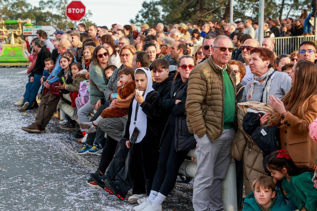 Público del desfile del Momo de Vilanova.