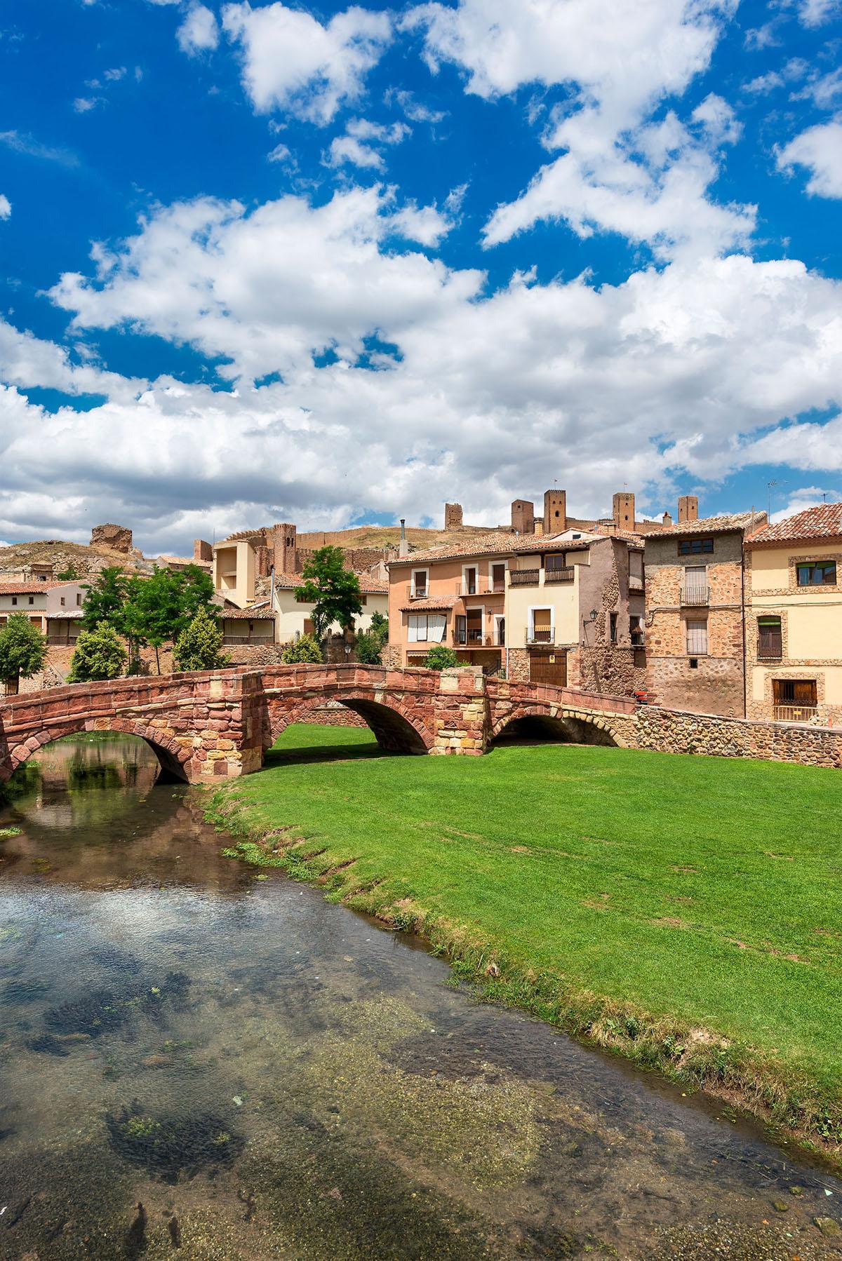 Histórico Puente Viejo sobre el río Gallo