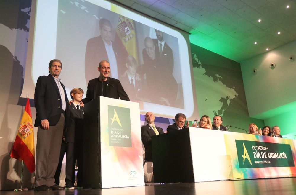 Marcos Fajardo, Miguel Ángel Catalina, María del Carmen Navas, Salvador Guzmán, Amparo Gallardo, Belén Cuesta, y en el apartado de empresas e instituciones, los servicios informativos de Canal Sur en Málaga, la Federación de Mujeres de la Comarca Nororiental de Málaga, el IES Guadalmedina y La Curruca, una panadería en Coín, los premiados.