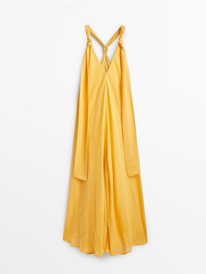 El vestido de Massimo Dutti que nos hace soñar con el verano.