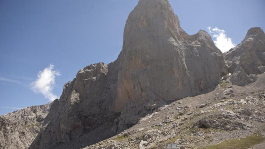 El Naranjo de Bulnes, Picu Urriellu, en los Picos de Europa. | Fernando Rodríguez