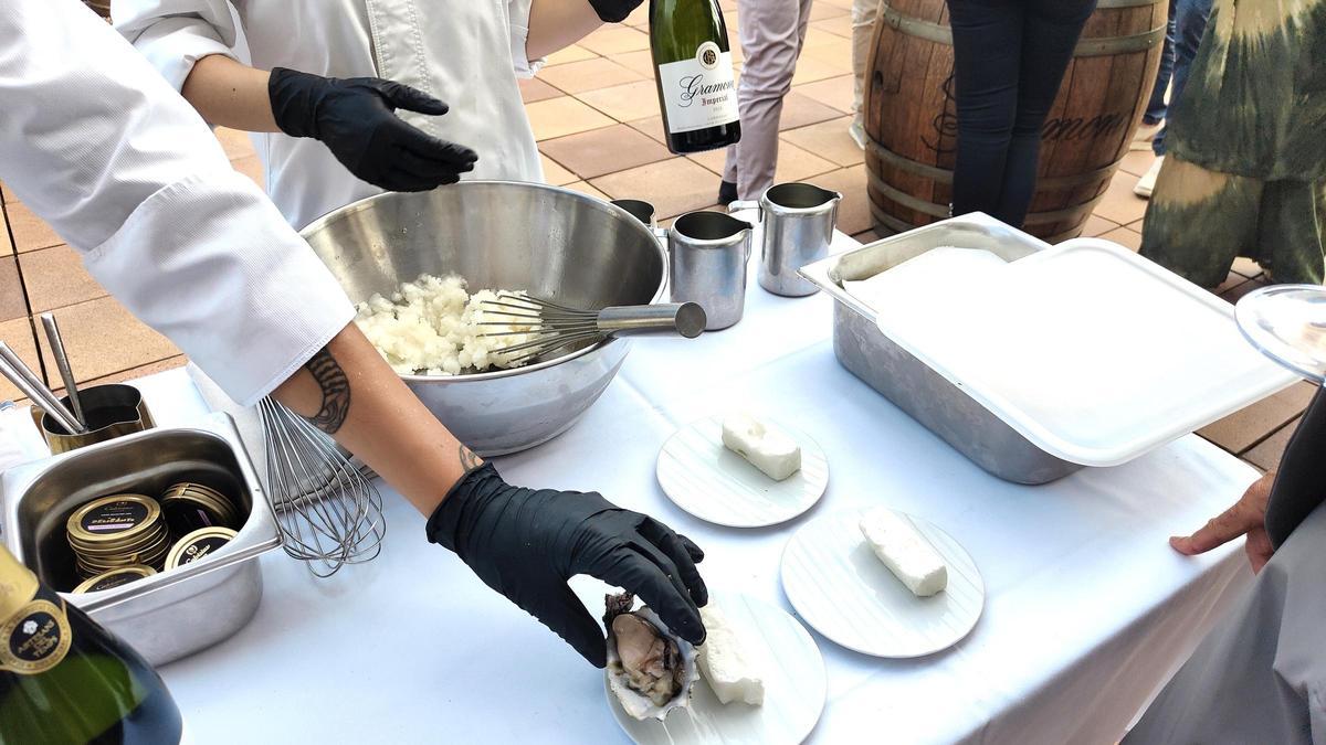 La ostra con sorbete de Imperial 2019 de Gramona, preparada por Pep Moreno (Deliranto).