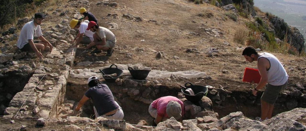 Un siglo de excavaciones en la Serreta