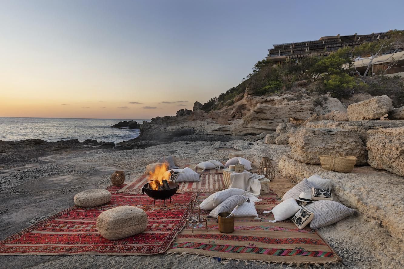 La "playa rocosa" de Six Senses Ibiza