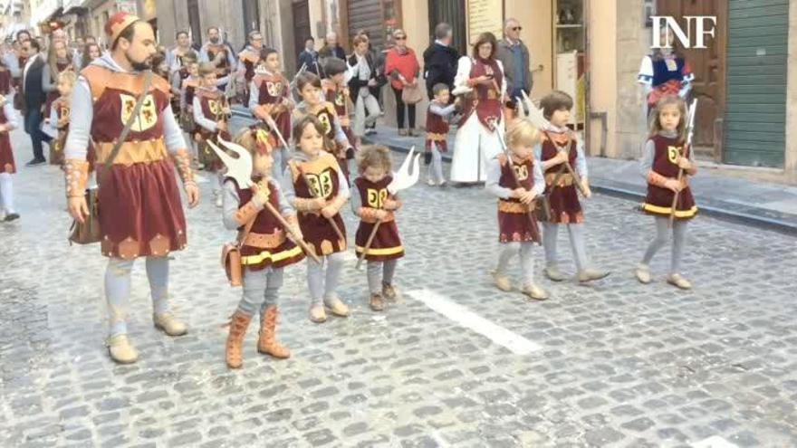 La Segunda Diana abre el Día de San Jorge en Alcoy