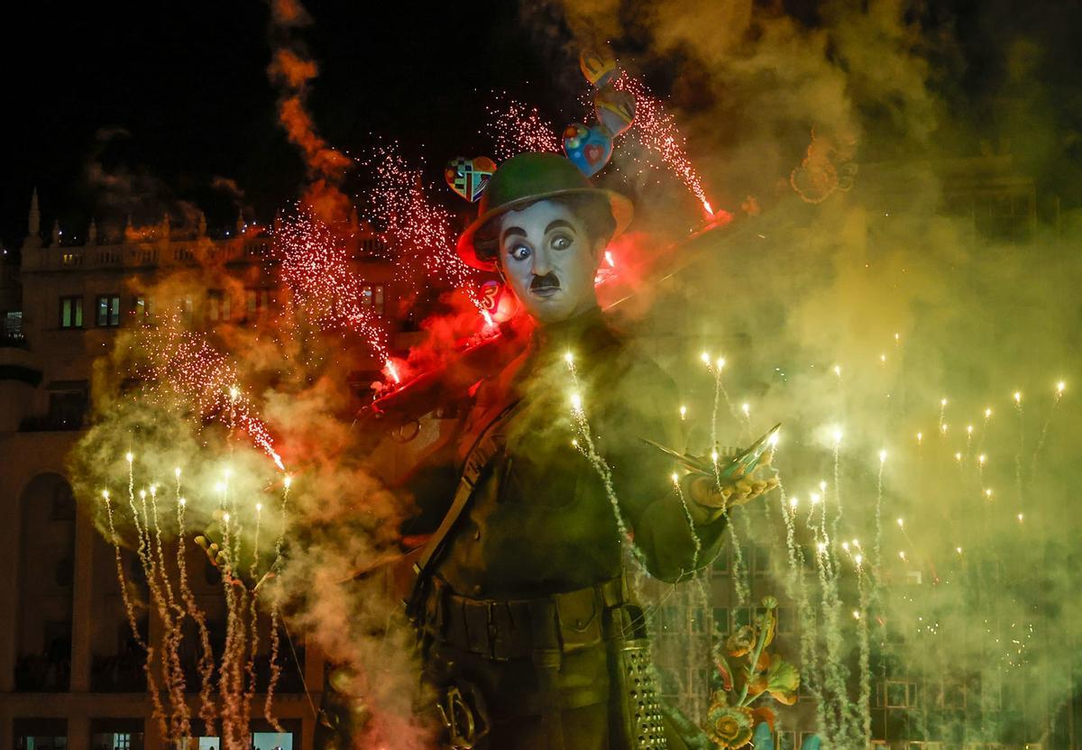 Cremà 2026: Así ha ardido la Falla del Ayuntamiento