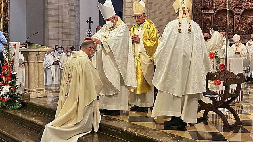 El obispo fue ordenado en una misa en la catedral de Teruel. | OBISPADO DE TERUEL