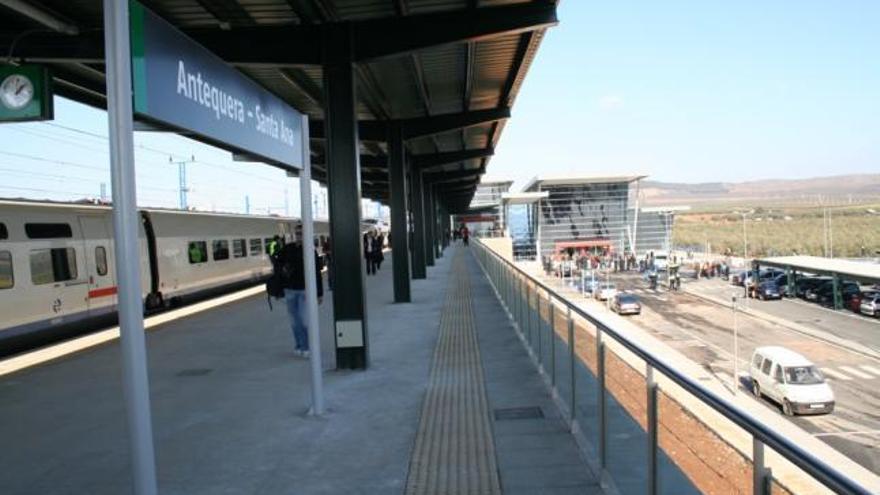 La estación de Antequera concentrará los servicios ferroviarios de trenes de ancho ibérico y ancho estándar.