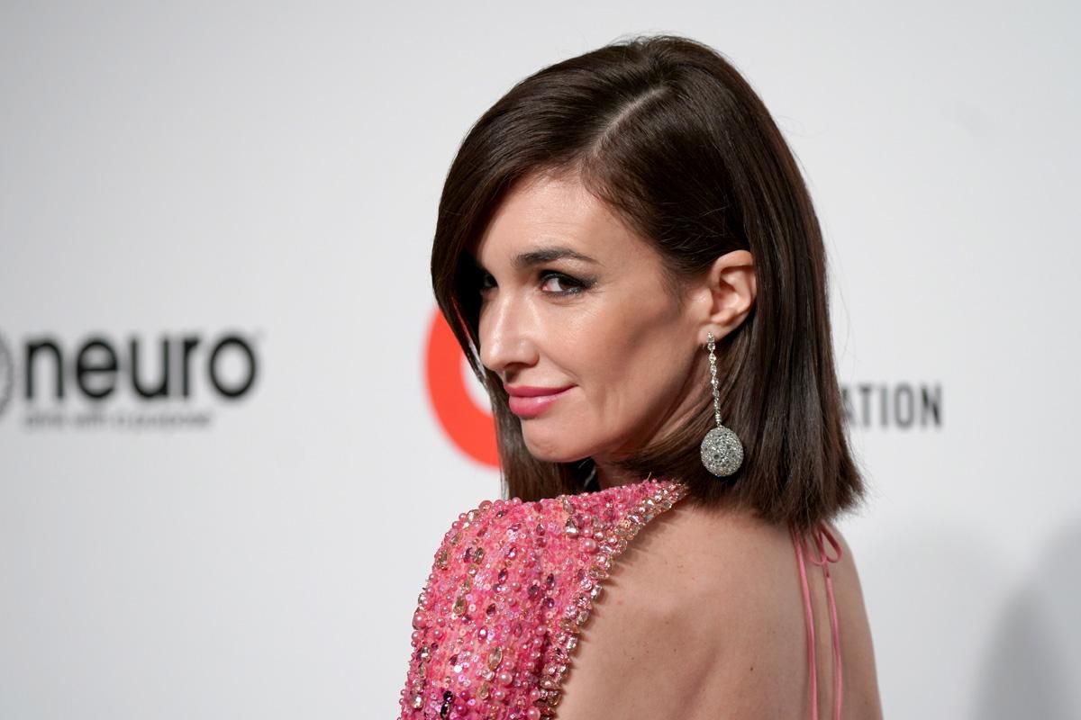 Paz Vega en un evento con vestido de espalda descubierta