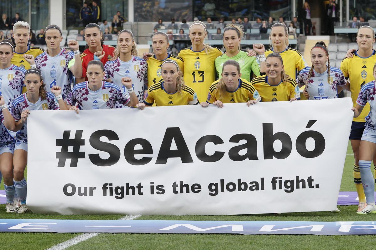 Las jugadoras de España y de Suecia se unieron para mandar un mensaje al mundo: 'Se Acabó'