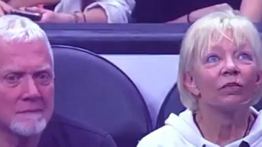 Esta pareja dejó boquiabierto al Staples Center.