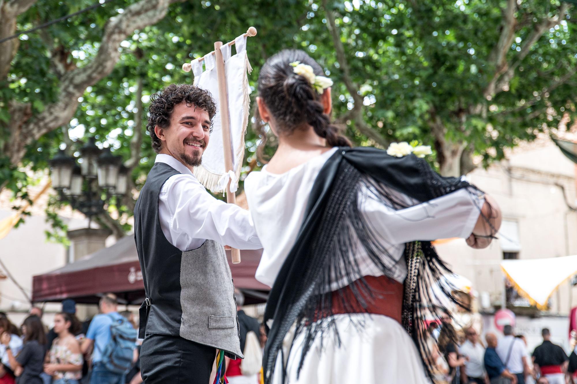 Troba't a les fotos del multitudinari ball de gitanes de Sant Vicenç