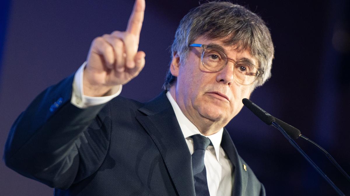 Investigan si los mossos que escoltan a Puigdemont están incurriendo en una falta disciplinaria