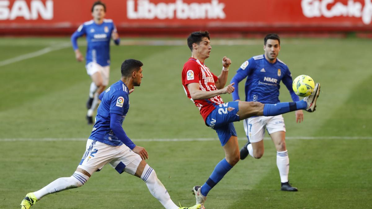 En imágenes: el derbi entre el Sporting y el Real Oviedo