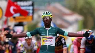 El ciclista eritreo Biniam Girmay logra una segunda victoria en el Tour