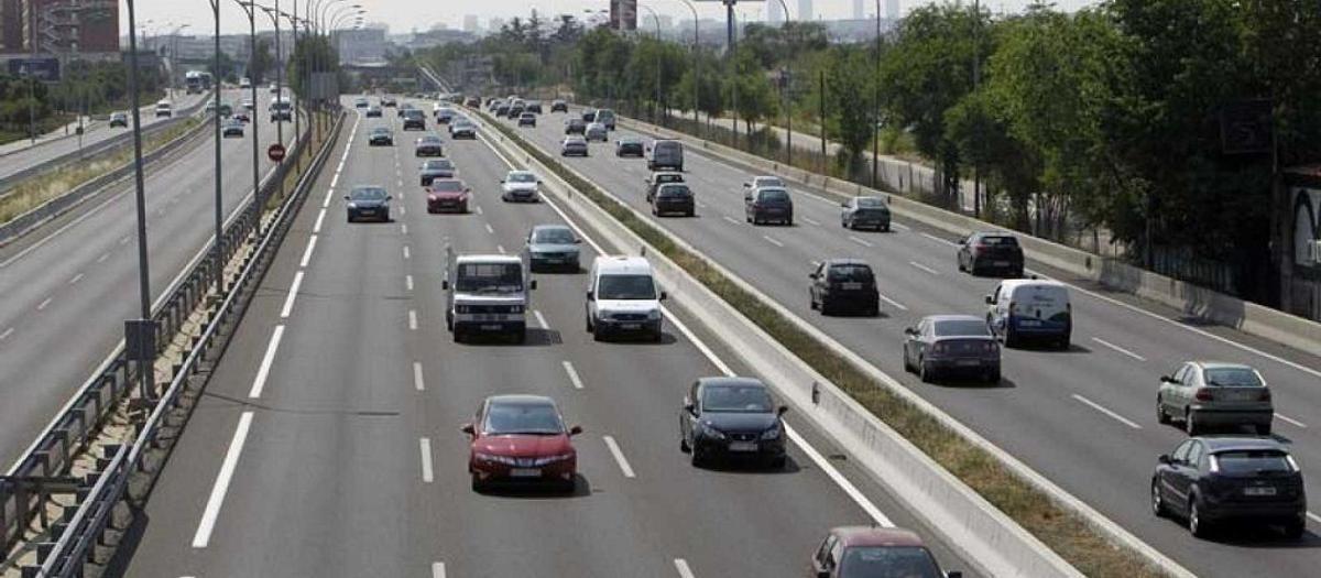 El uso del carril izquierdo de las autopistas cambiará en 2025