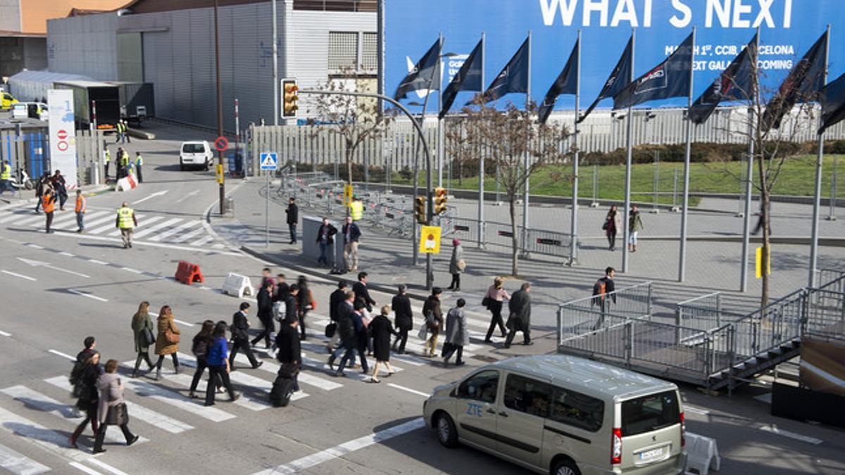 Participantes en el Mobile World Congress, en el recinto ferial, este domingo.