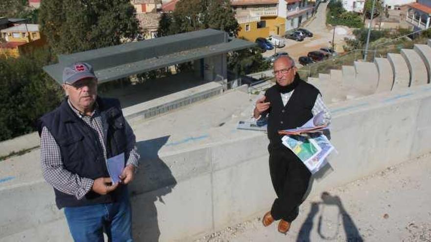 José María Lobera (izq.) y Miguel Campos, en el auditorio de Monte Dorado.