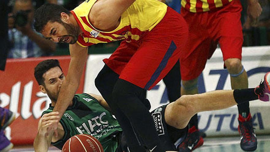 Navarro y Vidal, en una acción del partido.