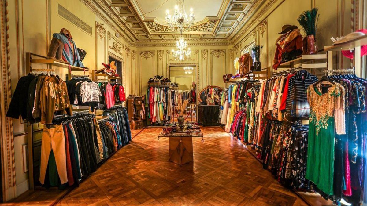 Imagen de archivo tienda de ropa vintage