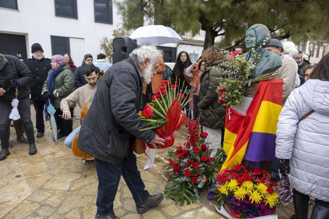 Más de un centenar de personas rinden homenaje a Aurora Picornell y las Roges del Molinar: "Se han convertido en un símbolo"