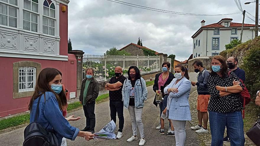 Éxito de las visitas guiadas por Somao, con turistas británicos y de otras comunidades - Vimarsana News