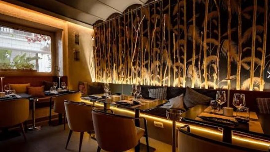 El restaurante de Ibiza que ofrece colgadores a los clientes responde: &quot;Es un detalle, no se cobra nunca&quot;