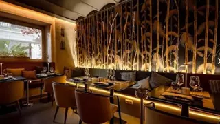 El restaurante de Ibiza que ofrece colgadores a los clientes responde: "Es un detalle, no se cobra nunca"