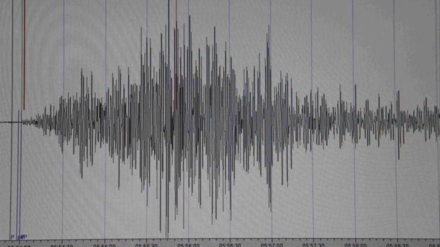They register an earthquake of magnitude 3.7 between Gran Canaria and Tenerife
