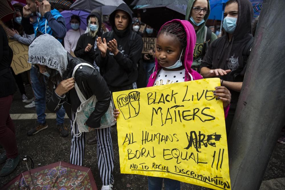 Manifestació contra el racisme a Salt i Girona