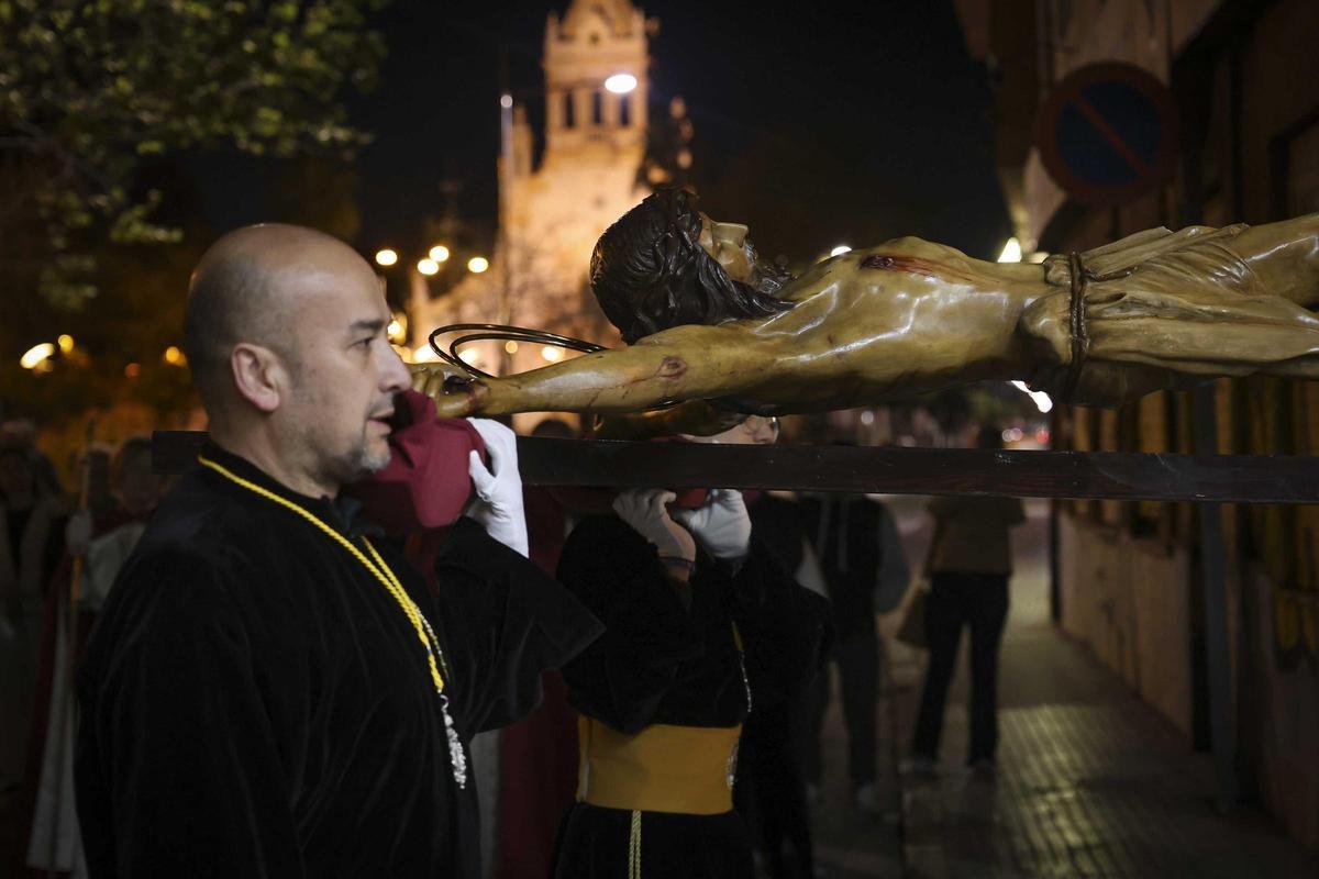 Los momentos más destacados de la Procesión del Silencio en el Port de Sagunt