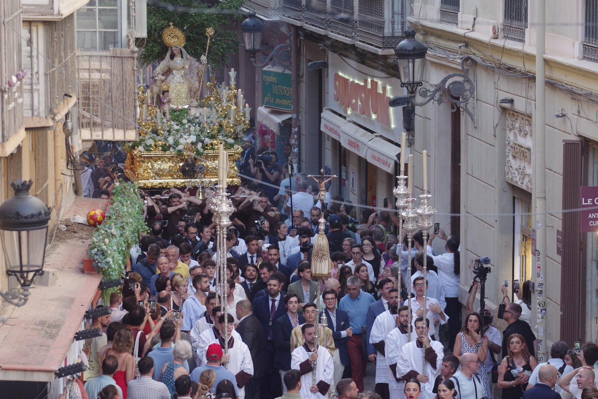 La procesión de la Divina Pastora por su Coronación Canónica, en imágenes