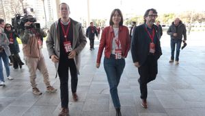 Empiezan a llegar los primeros asistentes al Congreso del PSPV-PSOE en Valencia /