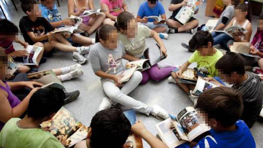 Actividad en el colegio Nazaret fundado por el padre Fontova hace 45 años .