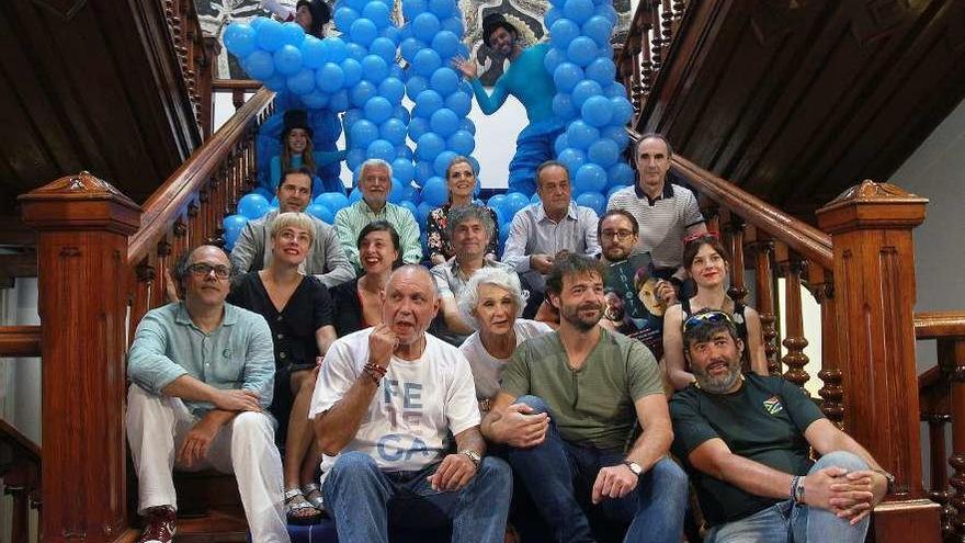 Foto de familia antes de la presentación del Festival de Teatro Galego. // Iñaki Osorio