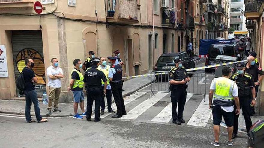 Tres muertos y un herido grave en un incendio en la Barceloneta