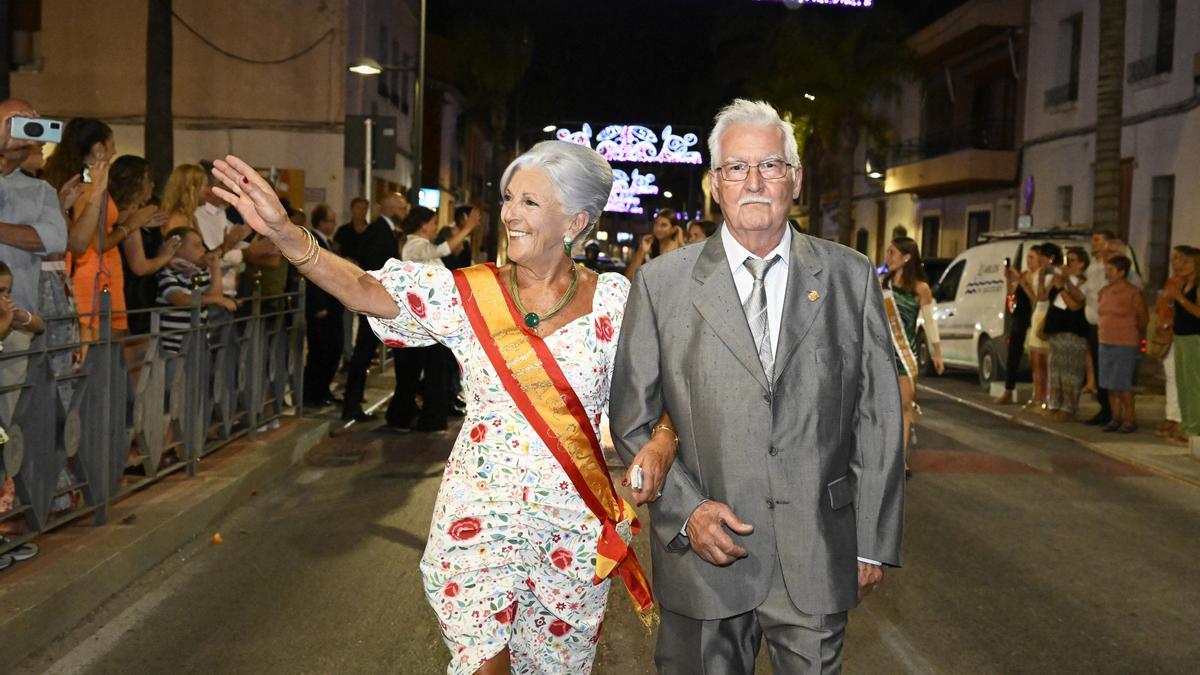  La primera reina de La Nucia Paquita Cano (1971) volvió a desfilar 50 años después 